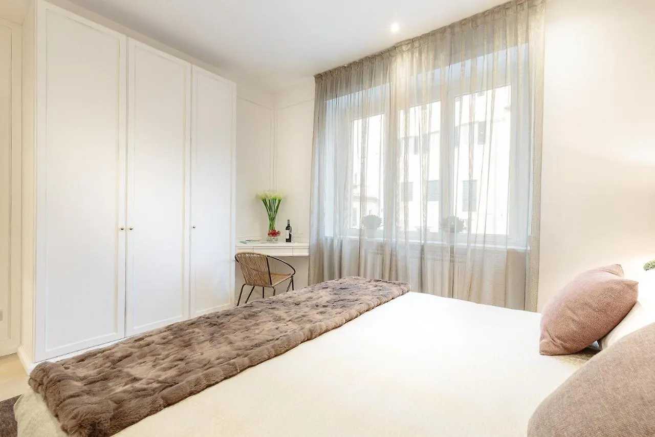 Apartment The Palace View Penthouse, Modern Luxury In Lucca Italy