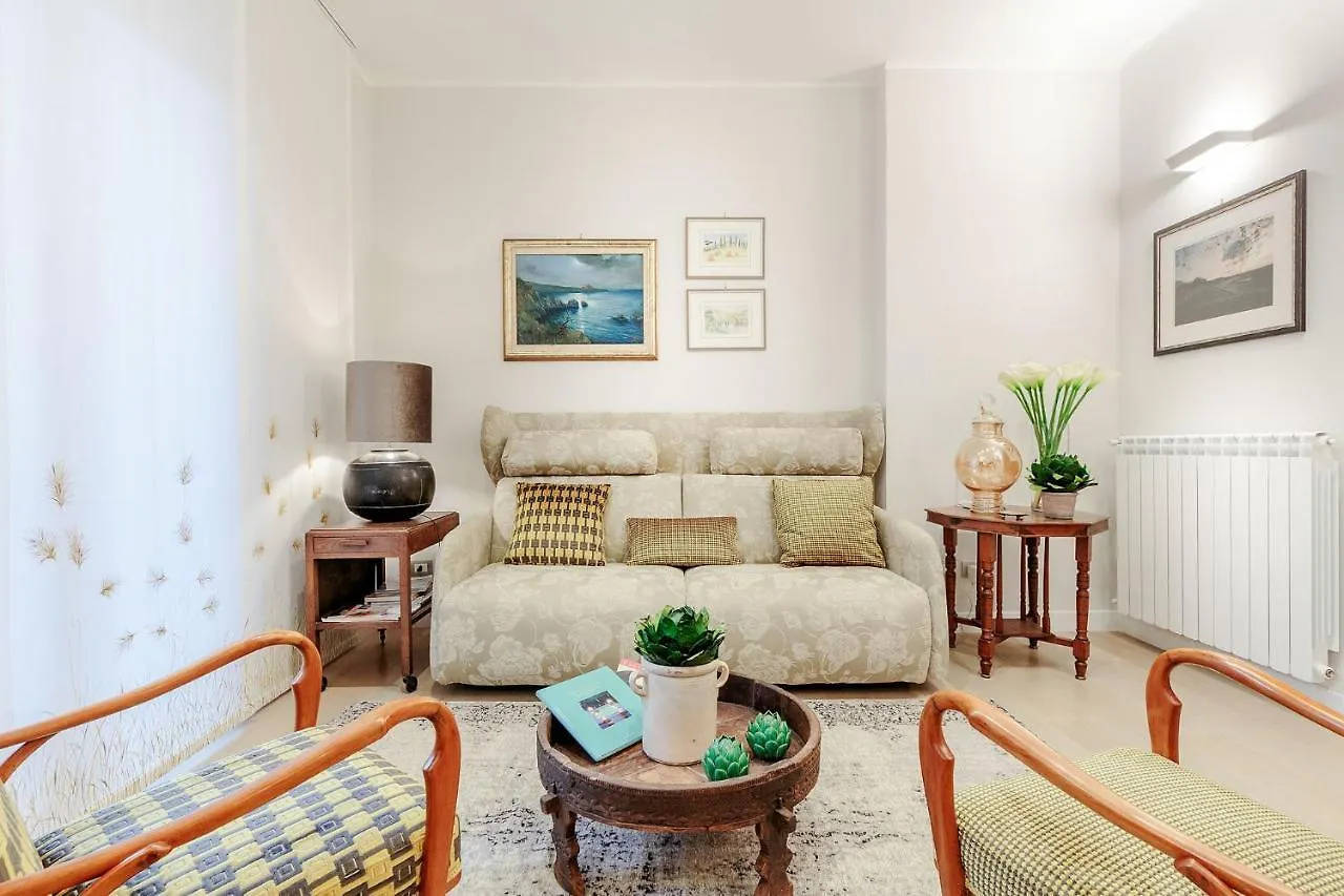 The Palace View Penthouse, Modern Luxury In Lucca Italy
