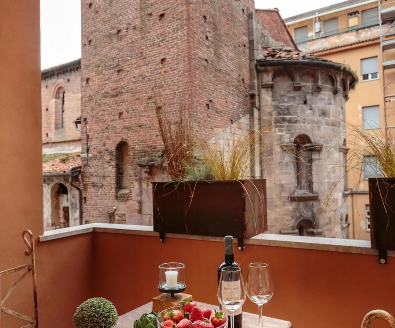 The Palace View Penthouse, Modern Luxury In Lucca Apartment